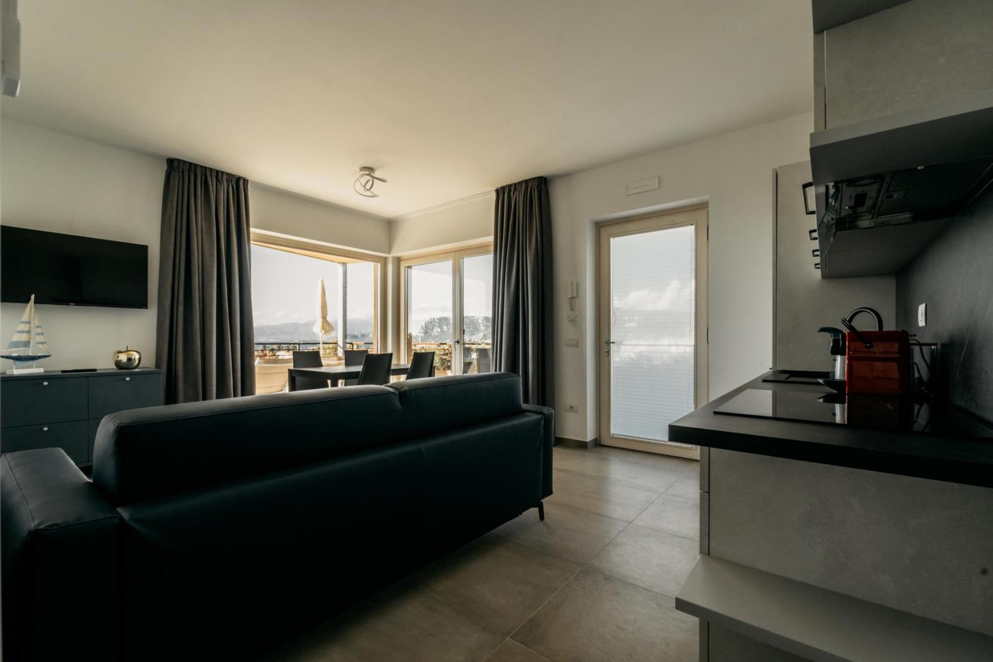 Apartments Monsurei, Lake View Бардоліно Екстер'єр фото