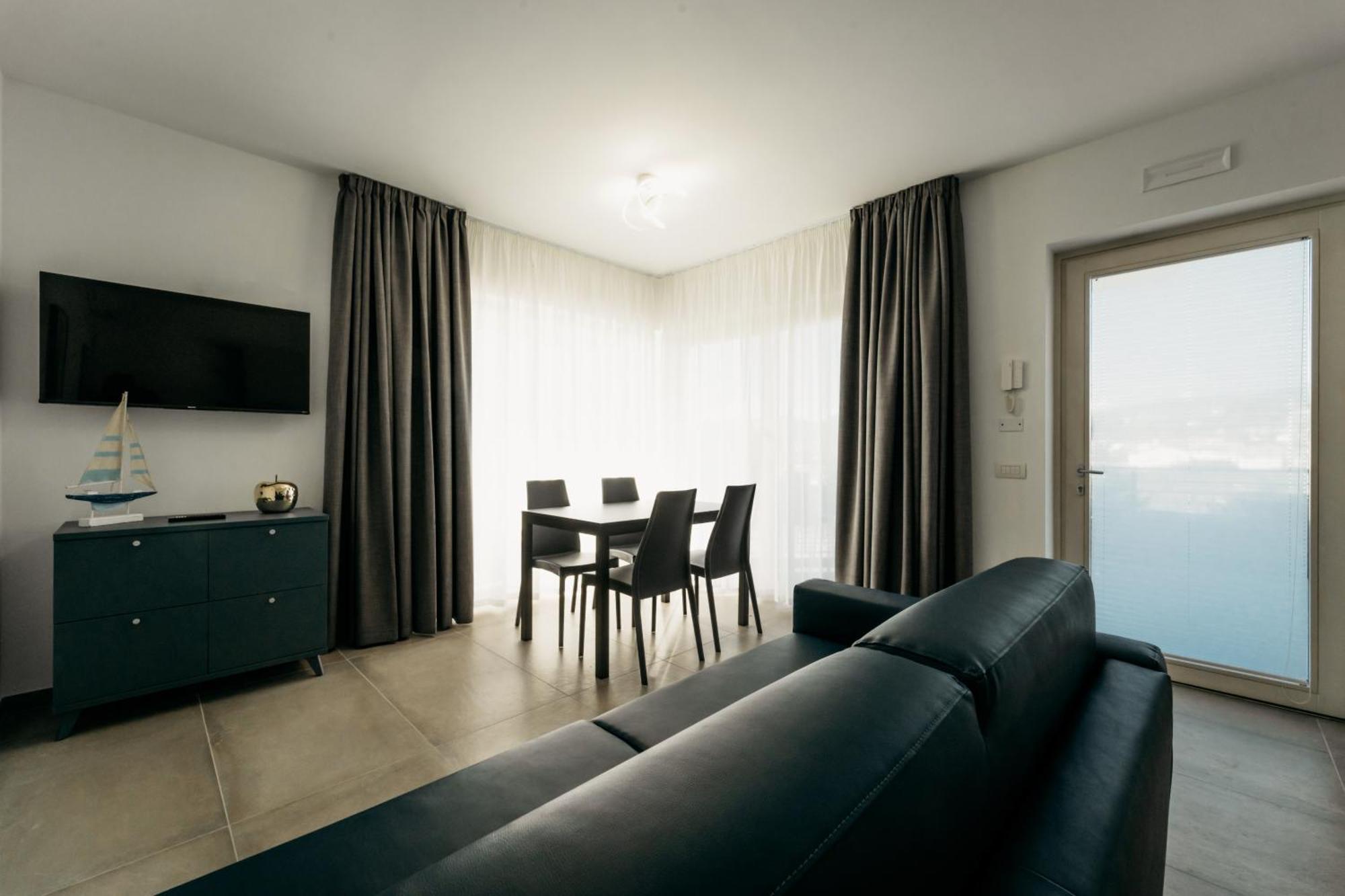 Apartments Monsurei, Lake View Бардоліно Екстер'єр фото